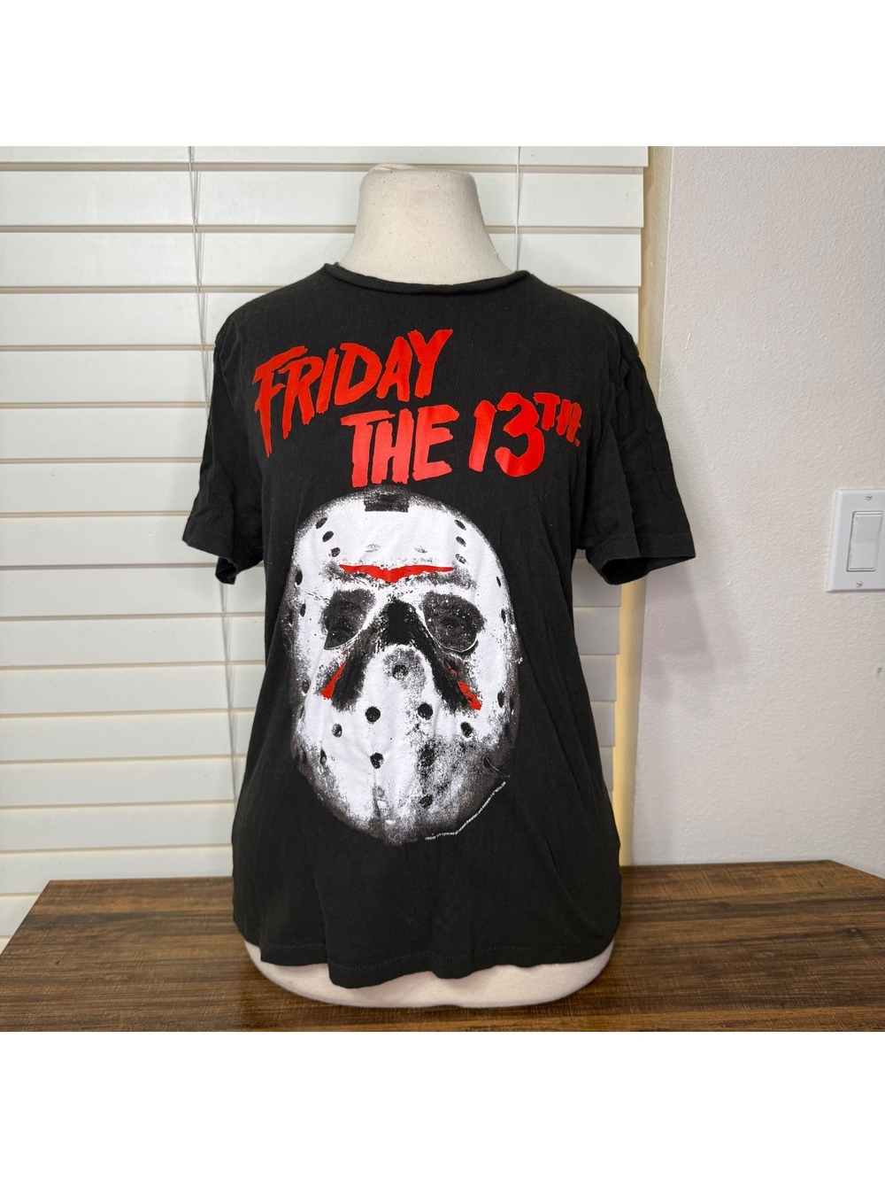 Old Navy Friday the 13th Graphic T-Shirt Size Small